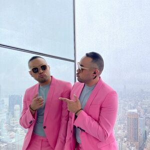 Meet your Posher, Posh